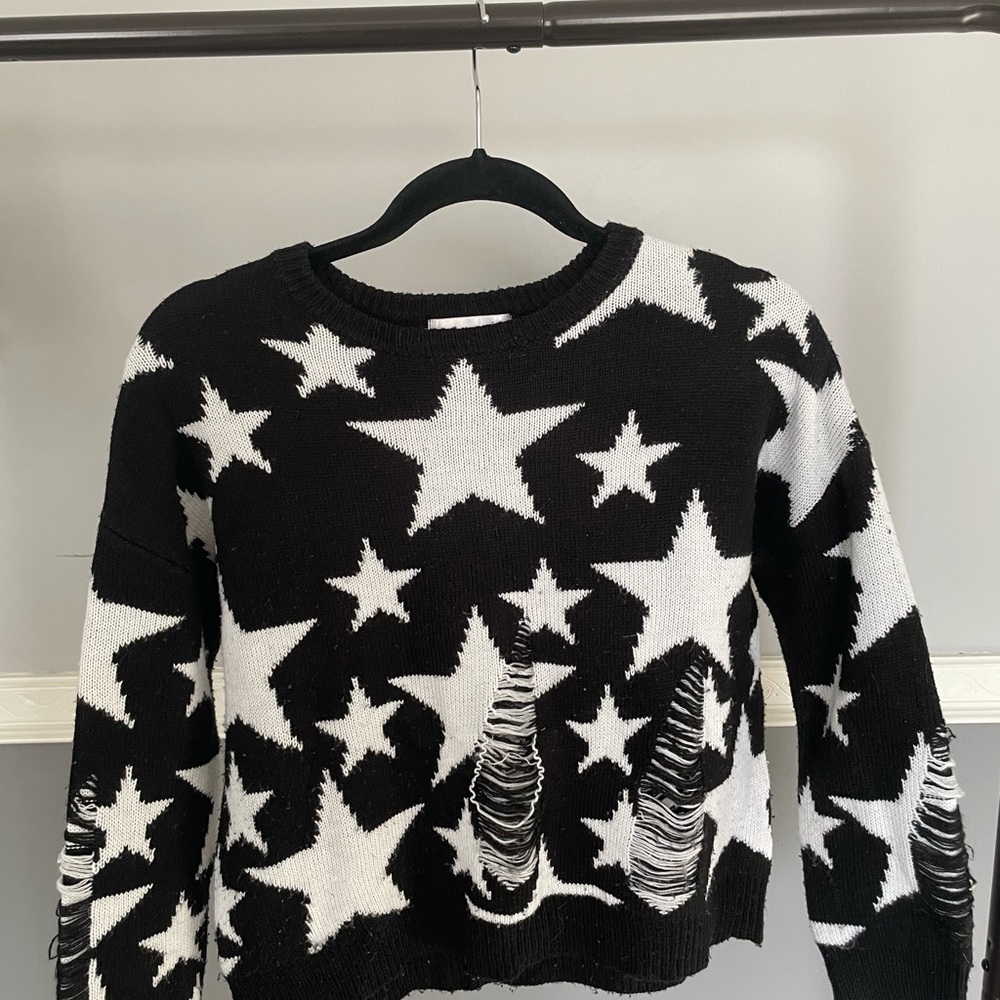 Cotton Emporium Black and White Crew Neck Sweater with Star Pattern